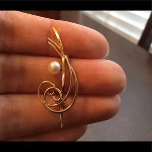 Jewelry - 12k gold pearl brooch Jewelry - 12k gold pearl brooch